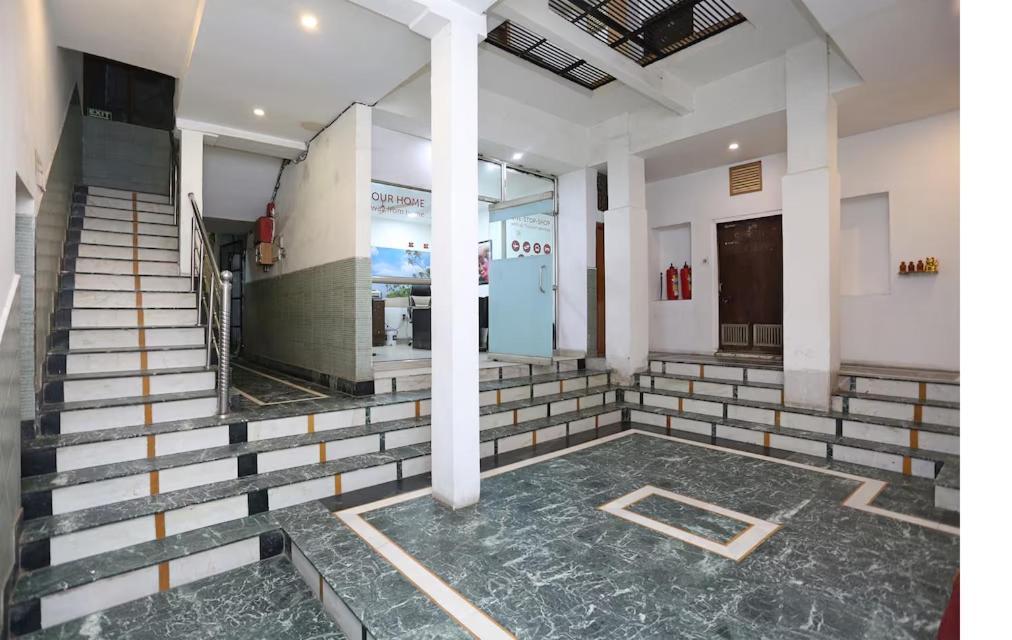 Vishal Hotel By Comfort Rooms Nuova Delhi Esterno foto