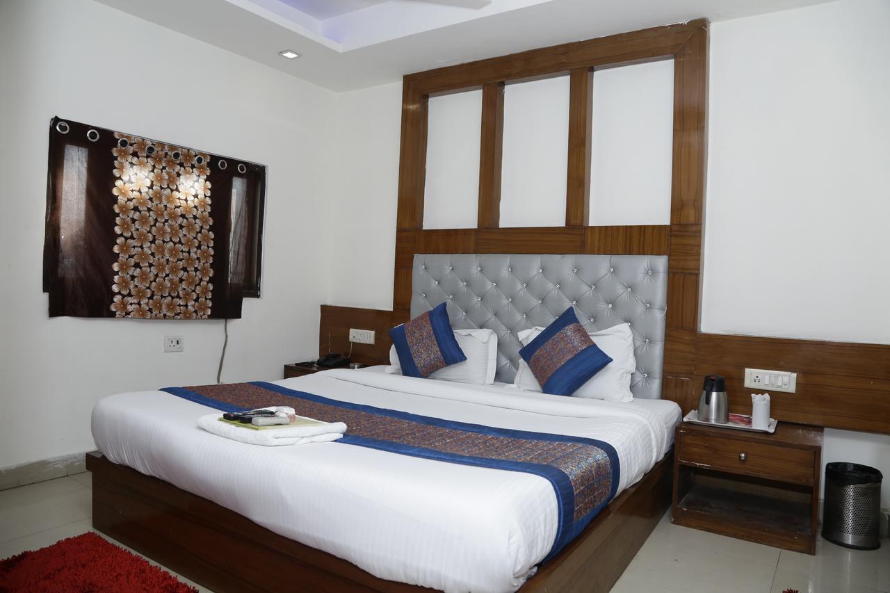 Vishal Hotel By Comfort Rooms Nuova Delhi Esterno foto